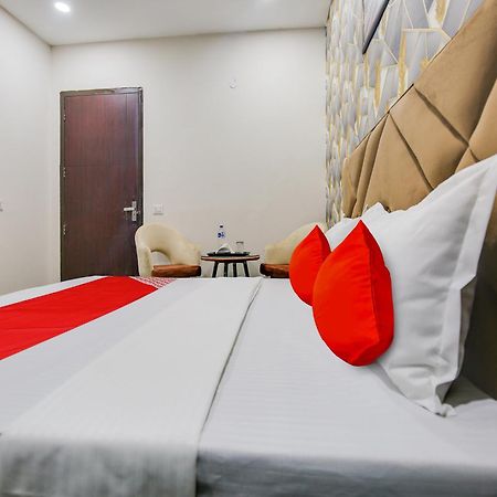 Hotel O Silver Sky Ludhiana Eksteriør bilde