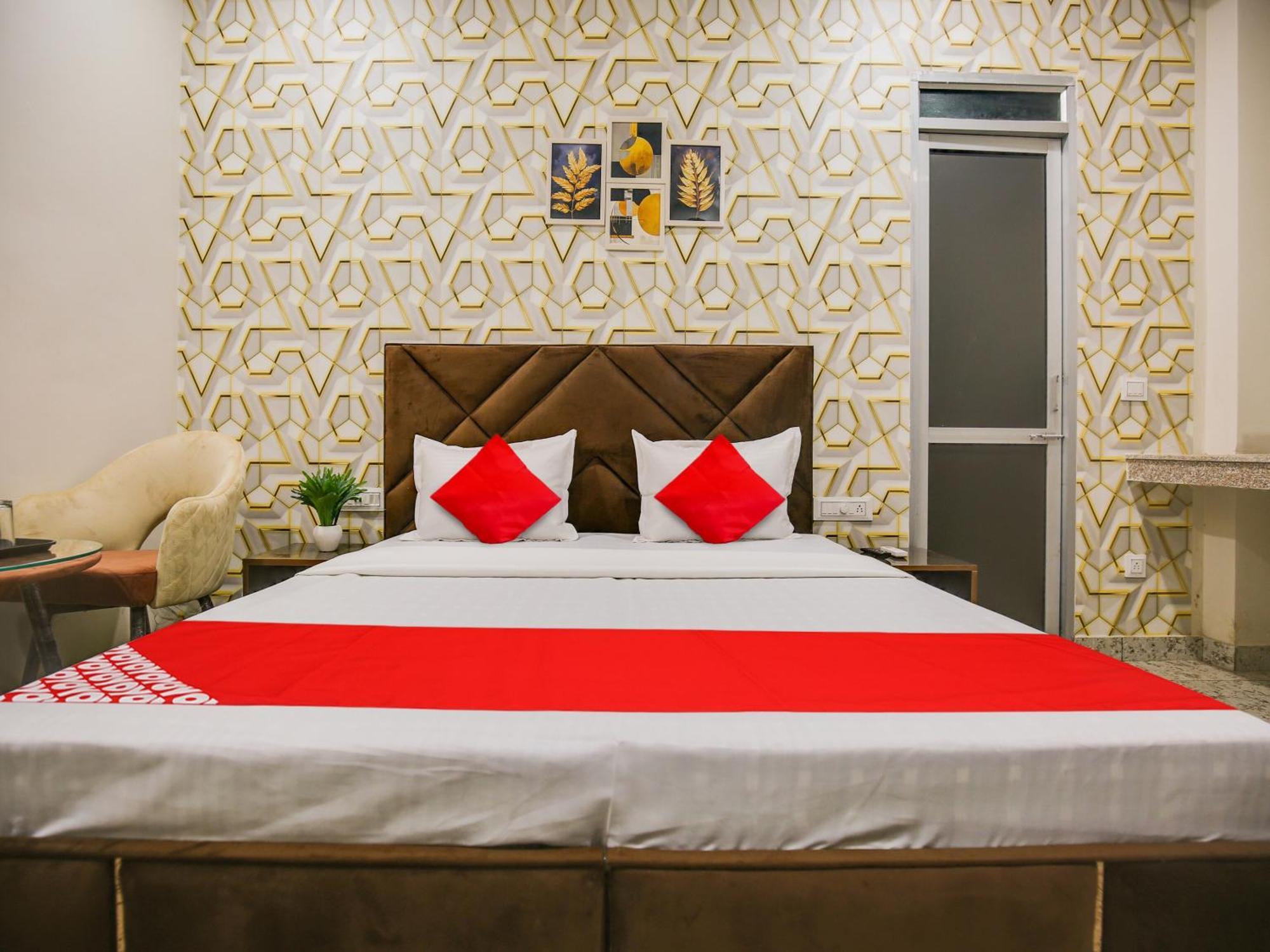 Hotel O Silver Sky Ludhiana Eksteriør bilde