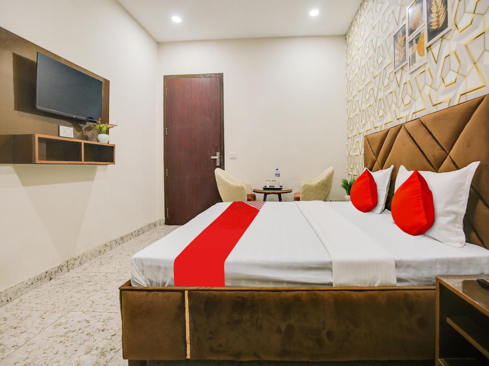 Hotel O Silver Sky Ludhiana Eksteriør bilde